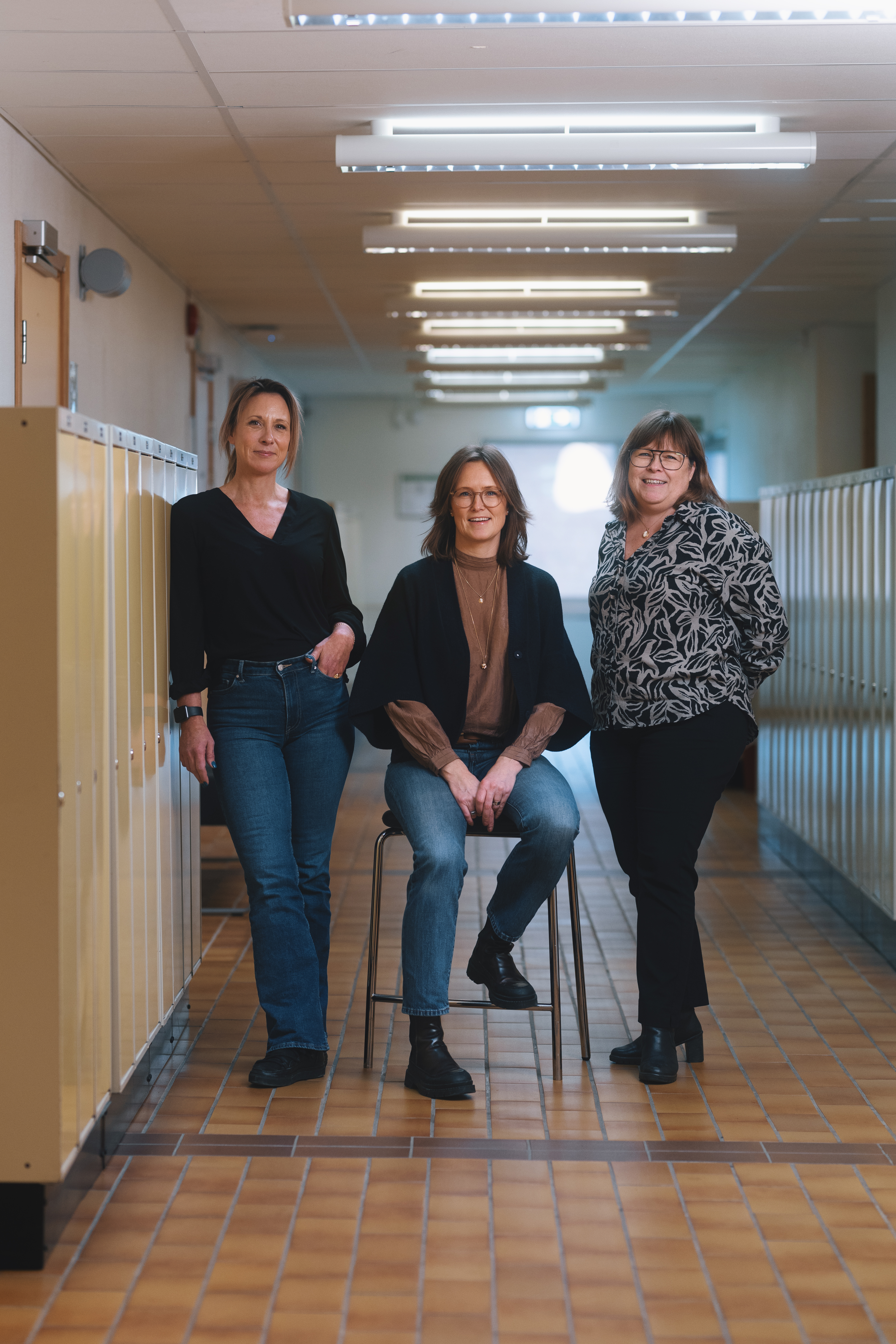 Från vänster: Anna Svensson, rektor på Wasaskolan, Emma Elheim Karlsson, vd på Hallabro El och Pernilla Sundén, HR-chef på Holtab